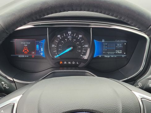 Used 2018 Ford Fusion Titanium image 24