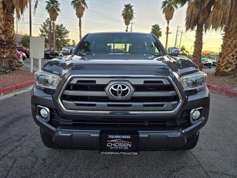 Used 2016 Toyota Tacoma Limited w/ Towing Package image 2