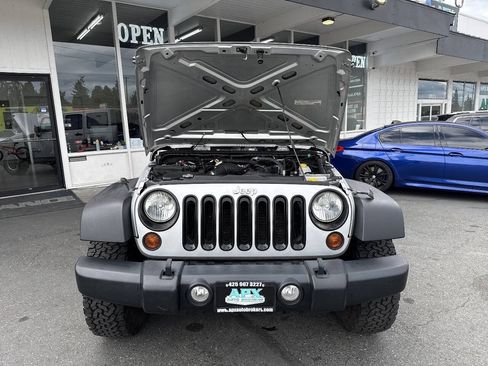 Used 2011 Jeep Wrangler Unlimited Sport AWD/4WD image 13