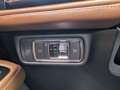 Certified 2023 Lincoln Aviator Reserve w/ Elements Package Plus AWD/4WD image 29