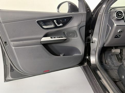 Used 2024 Mercedes-Benz GLC 300 image 20