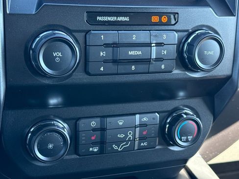 Used 2020 Ford F250 XLT w/ XLT Premium Package image 21