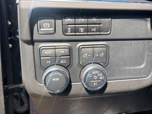 Used 2025 Chevrolet Tahoe Premier image 6