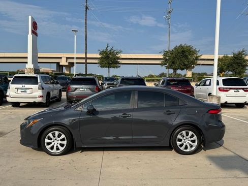 Used 2024 Toyota Corolla LE FWD image 8