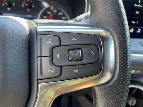Used 2025 Chevrolet Blazer LT AWD/4WD image 19