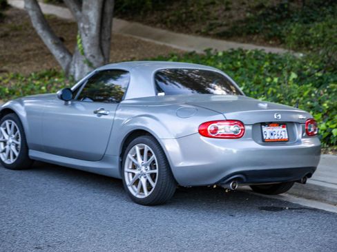 Used 2012 MAZDA MX-5 Miata Grand Touring w/ Premium Pkg image 6