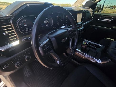 Used 2022 Chevrolet Silverado 1500 RST AWD/4WD image 13