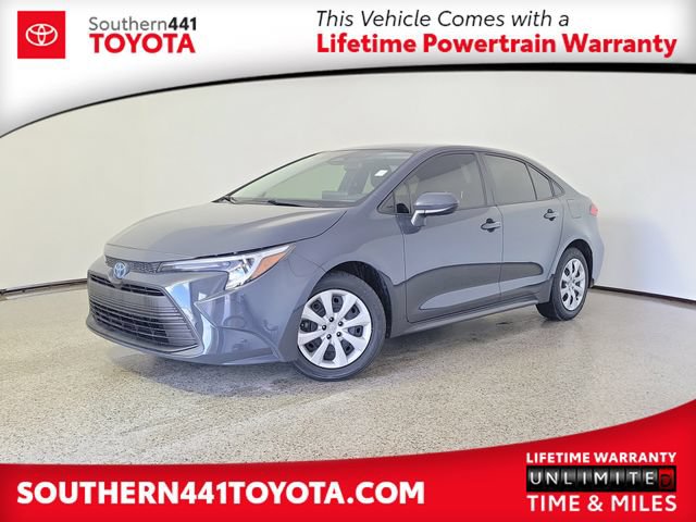 Used 2025 Toyota Corolla LE FWD image 1