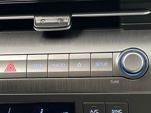 Used 2025 Hyundai Kona SEL FWD image 52