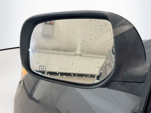 Used 2009 Toyota Matrix XRS w/ All Weather Guard Pkg FWD image 16