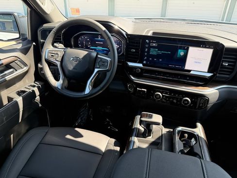 New 2026 Chevrolet Silverado 1500 RST w/ Redline Edition AWD/4WD image 23