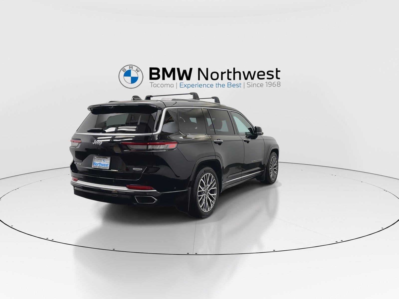 Used 2021 Jeep Grand Cherokee L Summit AWD/4WD image 3