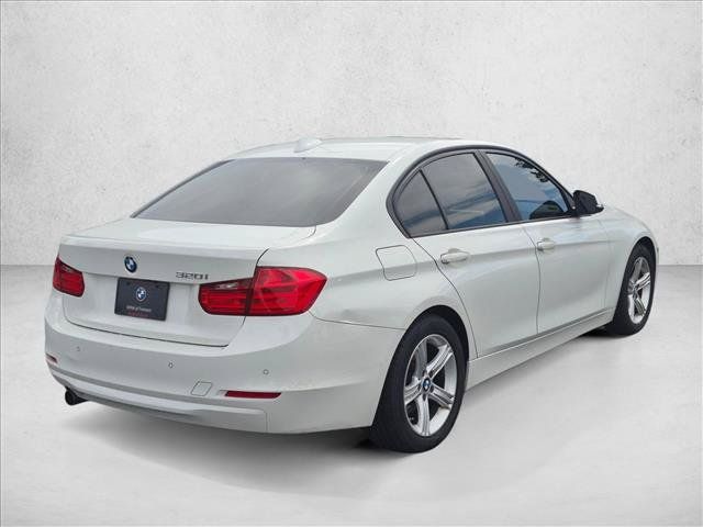 Used 2015 BMW 320i Sedan RWD image 5