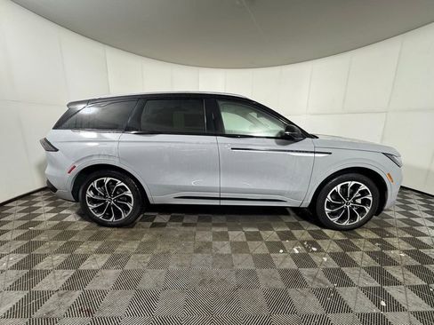 New 2026 Lincoln Nautilus Reserve image 6