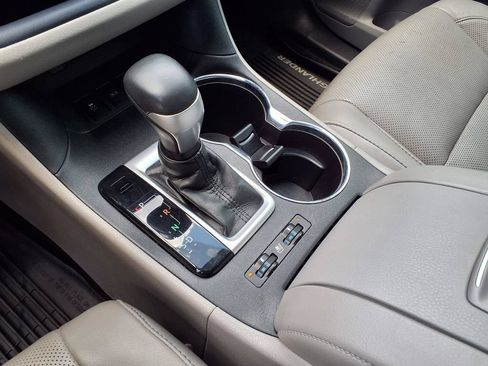 Used 2018 Toyota Highlander Limited FWD image 26