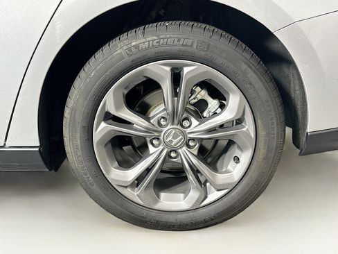 Used 2024 Honda Accord EX image 11