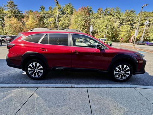 Used 2024 Subaru Outback Limited image 14