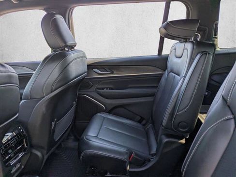 Used 2023 Jeep Grand Cherokee L Overland AWD/4WD image 20