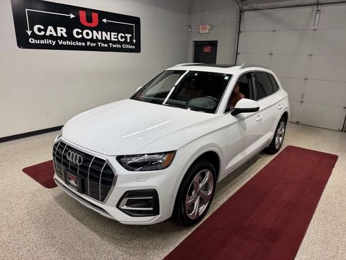 Used 2021 Audi Q5 Prestige w/ Prestige Package AWD/4WD image 3
