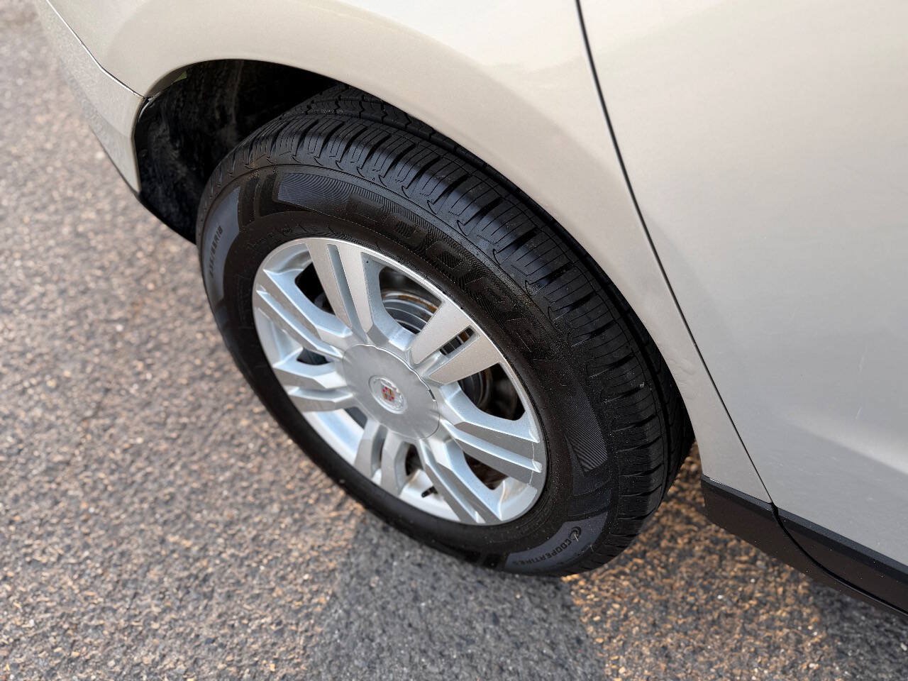 Used 2010 Cadillac SRX Luxury AWD/4WD image 8
