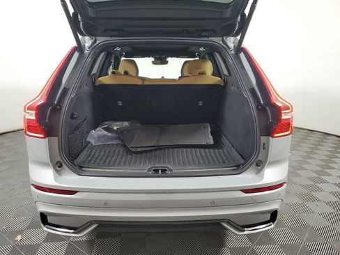Used 2024 Volvo XC60 T8 Ultimate w/ Climate Package AWD/4WD image 11