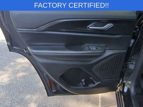 Certified 2025 Jeep Grand Cherokee Altitude RWD image 28