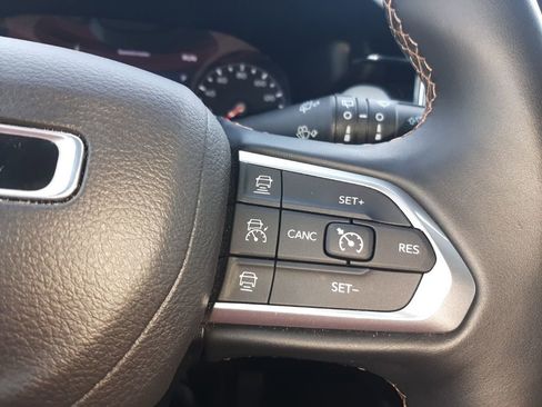 Used 2022 Jeep Compass Limited image 19