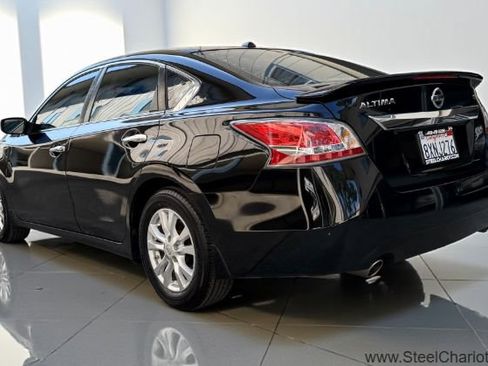 Used 2015 Nissan Altima 2.5 S w/ Sport Value Package image 4