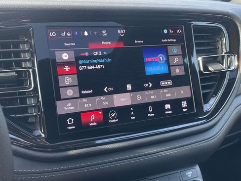 Used 2022 Dodge Durango GT image 3