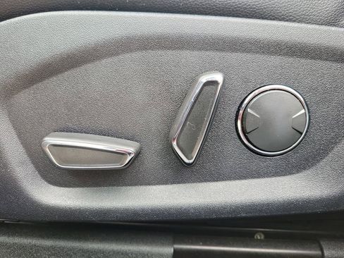 Used 2020 Ford Fusion SEL FWD image 16