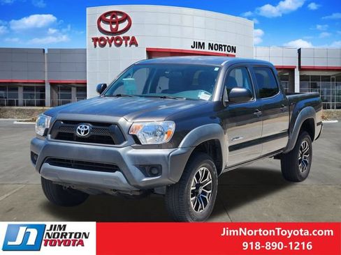 Used 2012 Toyota Tacoma PreRunner w/ Convenience Pkg RWD image 3
