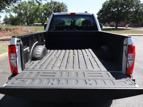 Used 2022 Ford F250 XL w/ Power Equipment Group AWD/4WD image 14