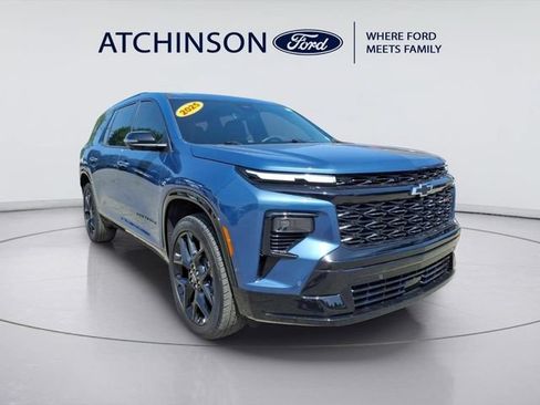 Used 2025 Chevrolet Traverse RS w/ LPO, Floor Liner Package AWD/4WD image 3