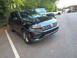 Used 2019 Volkswagen Tiguan SEL Premium image 3