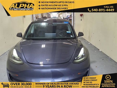 Used 2023 Tesla Model 3 Standard Range image 1