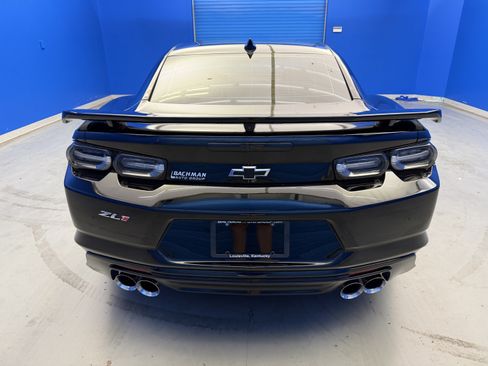 Used 2019 Chevrolet Camaro ZL1 RWD image 6