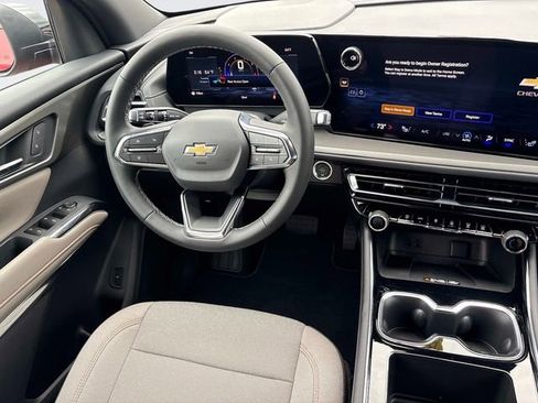 New 2026 Chevrolet Traverse LT w/ Driver Confidence Package image 14