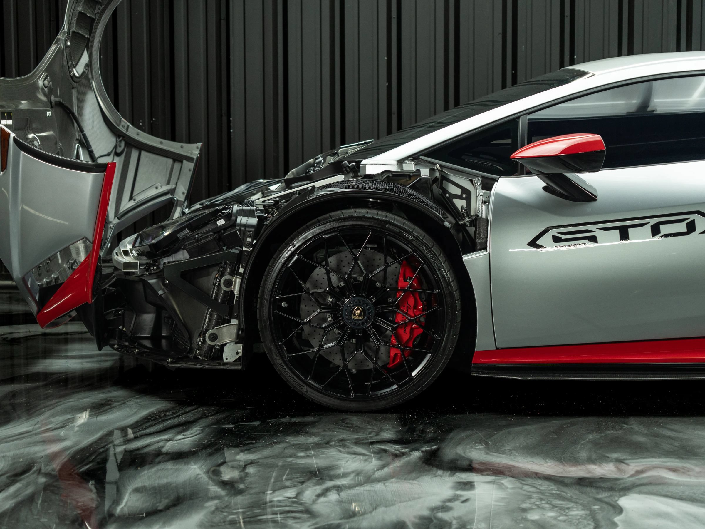 Used 2023 Lamborghini Huracan STO RWD image 3