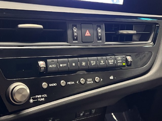 Certified 2024 Lexus ES 350 w/ Premium Package FWD image 20