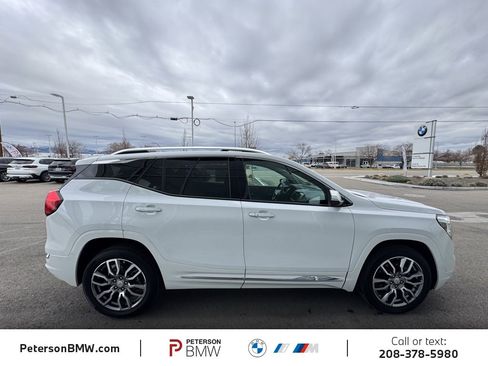 Used 2022 GMC Terrain Denali image 9