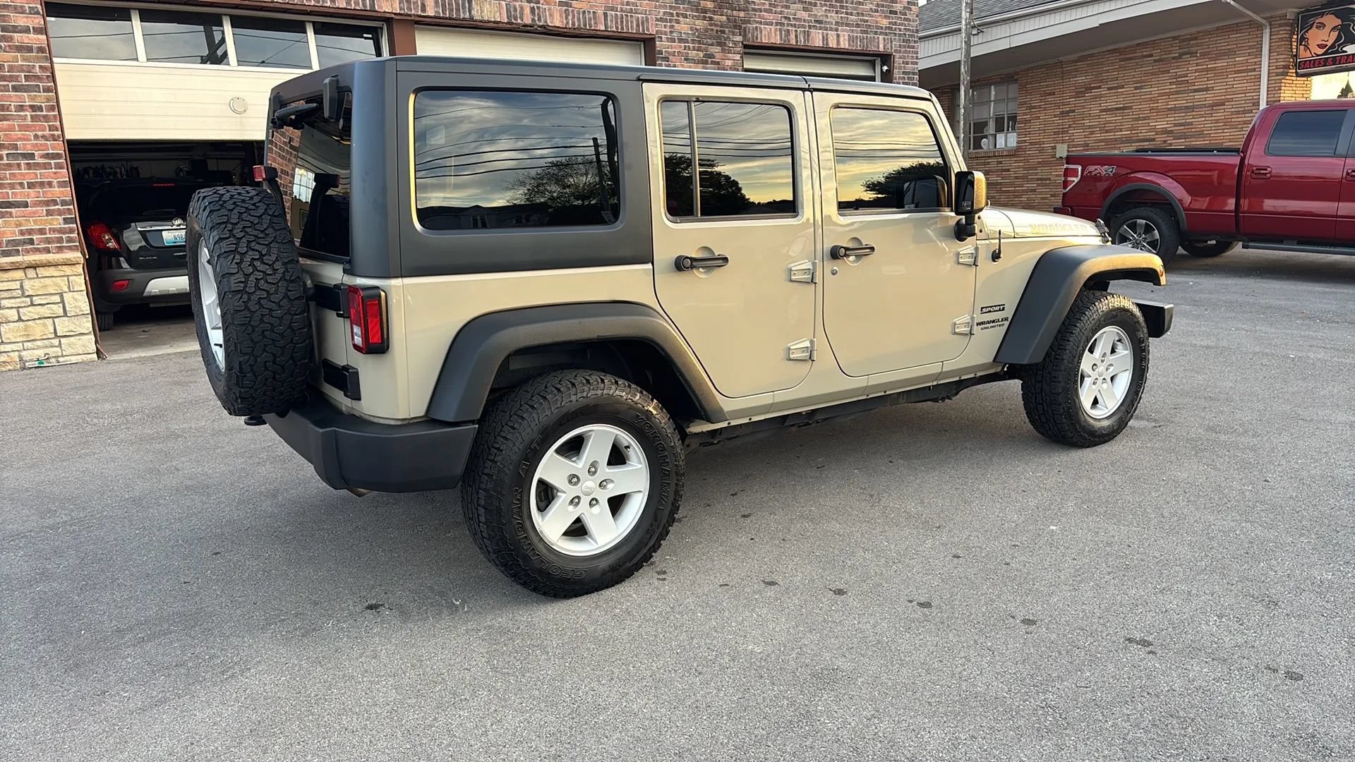 Used 2017 Jeep Wrangler Unlimited Sport w/ Quick Order Package 24S AWD/4WD image 18