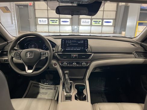 Used 2019 Honda Accord EX image 29