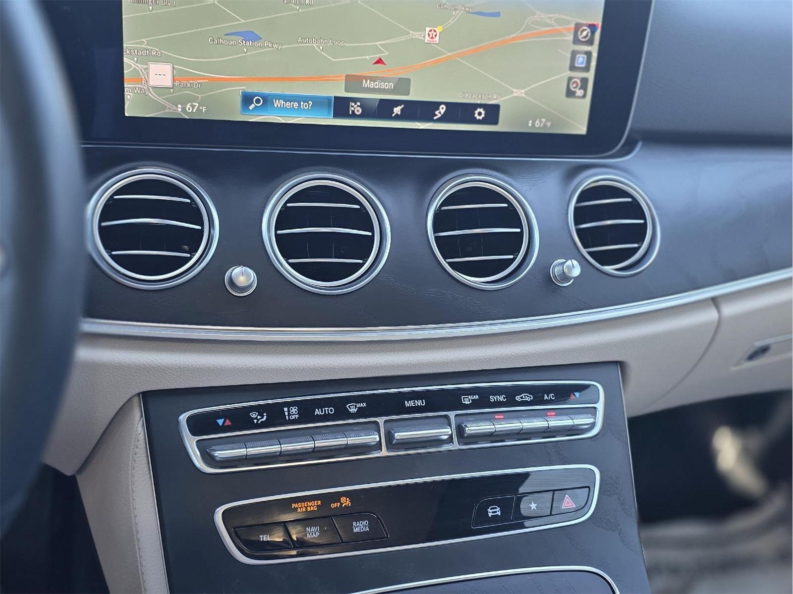 Used 2022 Mercedes-Benz E 350 4MATIC Sedan image 17