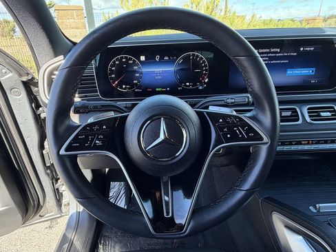 Used 2025 Mercedes-Benz GLE 450e 4MATIC image 23