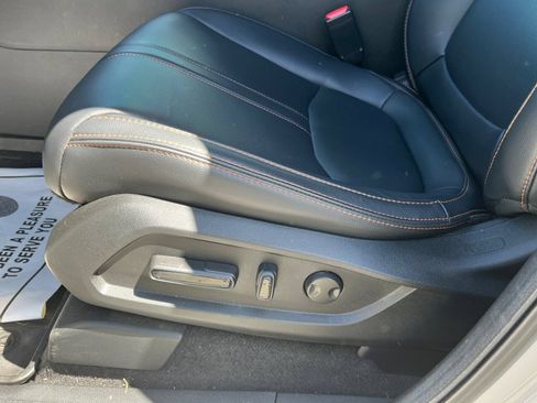 Used 2025 Honda Pilot TrailSport image 19