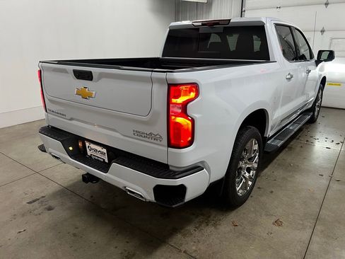 New 2026 Chevrolet Silverado 1500 High Country w/ Technology Package AWD/4WD image 3