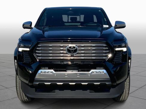 Used 2025 Toyota Tacoma Limited image 3