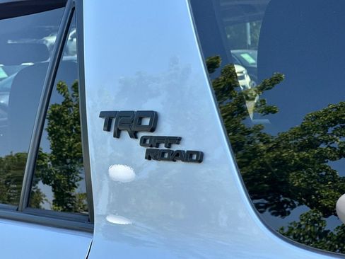 Used 2019 Toyota 4Runner TRD Off-Road Premium AWD/4WD image 25