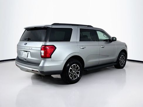 Used 2024 Ford Expedition XLT AWD/4WD image 7