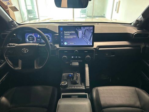 Certified 2025 Toyota 4Runner TRD Off-Road Premium AWD/4WD image 10